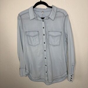 Free People Button Down Shirt Womens Size M Blue Chambray Lightweight Lagenlook